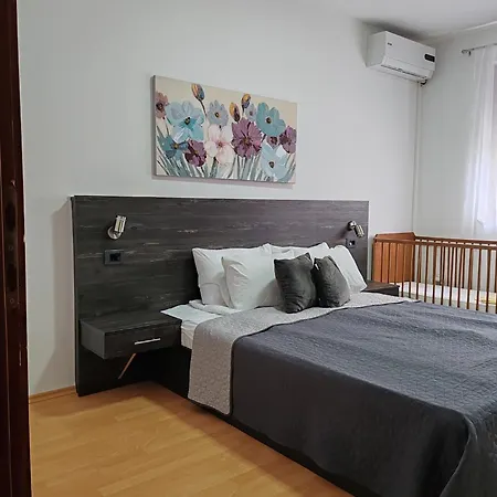 Nana Aparthotel