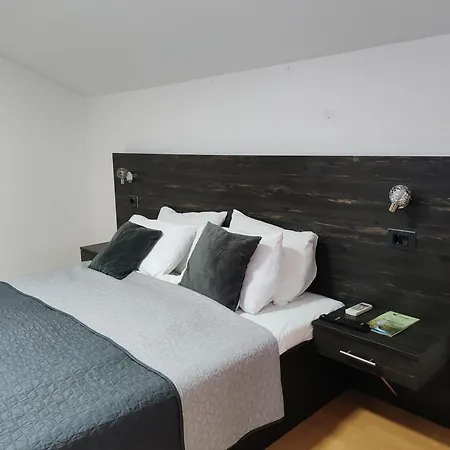 Aparthotel Nana