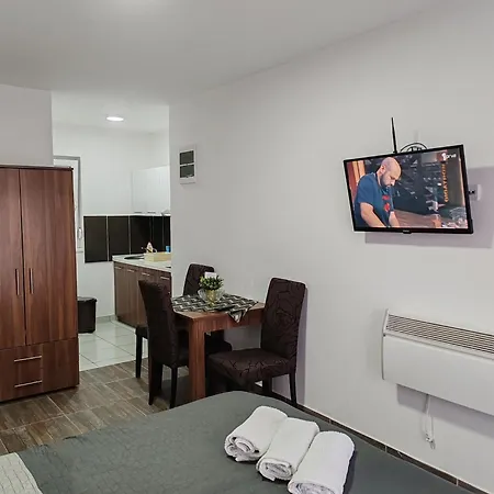 Nana Aparthotel